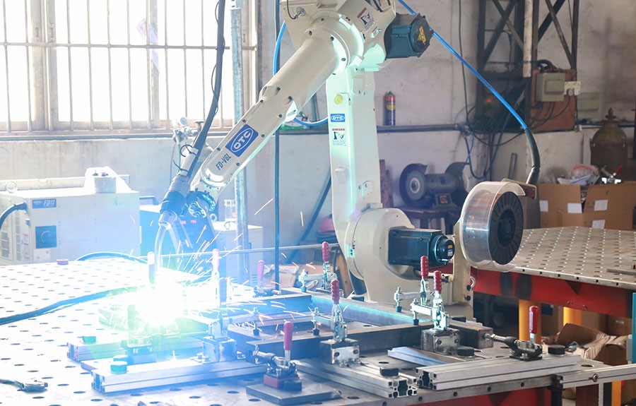 焊接機(jī)器人